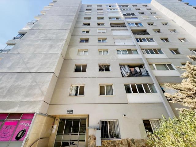 Özgül Armağan Çağlayan Sitesi, Bayraklı içerisinde kiralık mülk