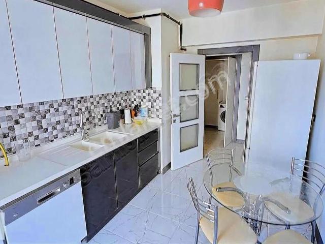 Bayrakli, İzmir içerisinde satılık mülk
