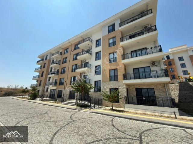 Bayrakli, İzmir içerisinde kiralık mülk