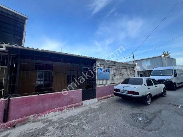 Bayrakli, İzmir içerisinde satılık Villa