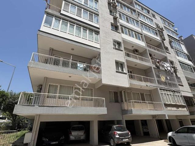 Bayrakli, İzmir içerisinde kiralık mülk