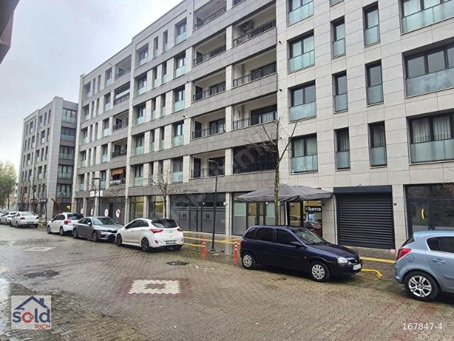 Bayrakli, İzmir içerisinde satılık Dükkan
