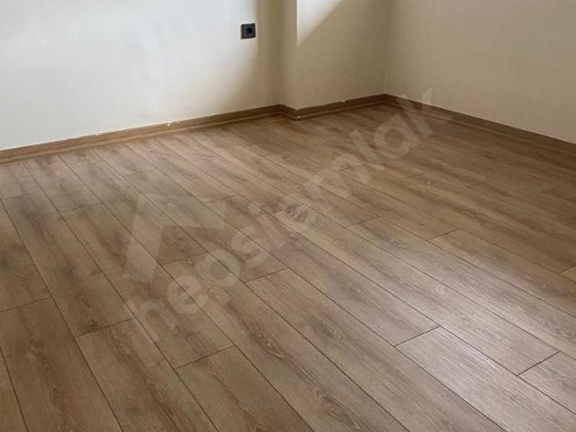 Bayrakli, İzmir içerisinde satılık mülk