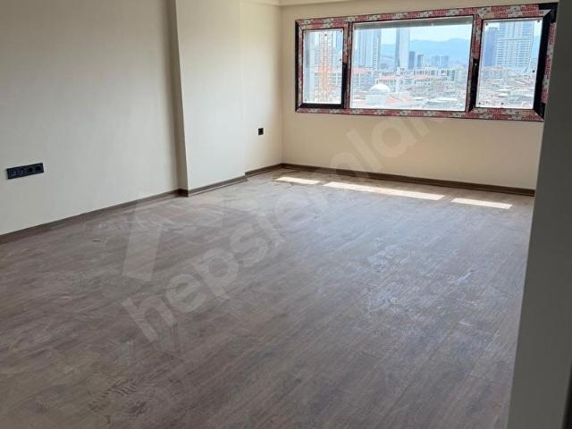 Bayrakli, İzmir içerisinde satılık mülk