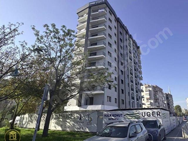 Bayrakli, İzmir içerisinde satılık mülk