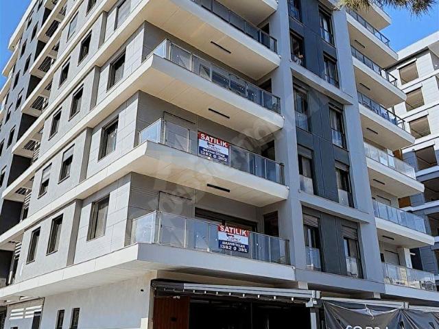 Bayrakli, İzmir içerisinde satılık mülk