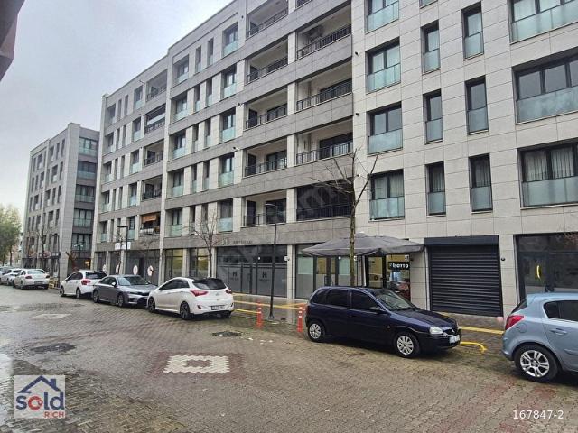 Bayrakli, İzmir içerisinde satılık Dükkan