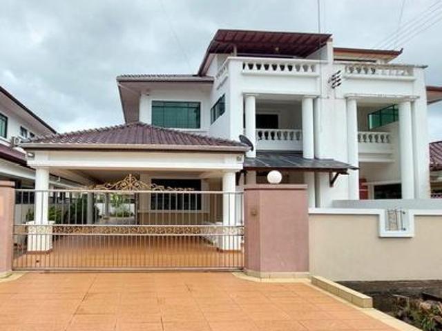 Terraced House for rent in Long Miri