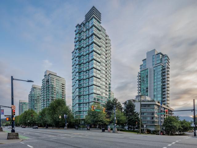 Apartment for rent in Coal Harbour, Vancouver