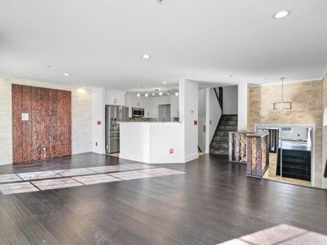 Condo for sale in Hudson, New Jersey