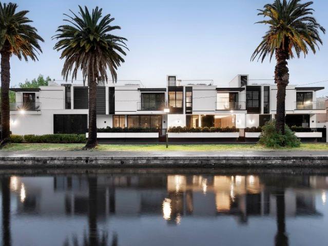 Townhouse for rent in Camerons Creek, Victoria