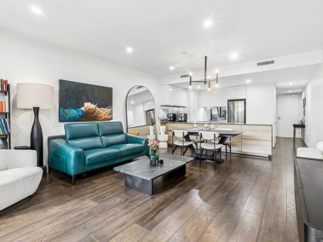 Apartment for sale in Lower North Shore, Sydney