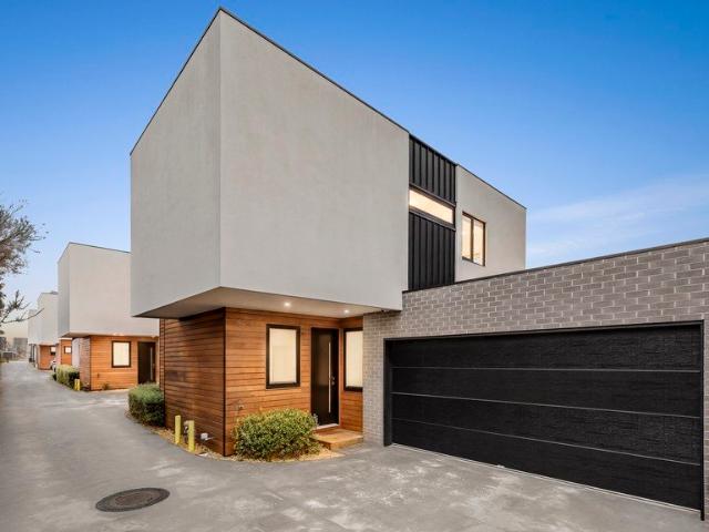 Townhouse for sale in Camerons Creek, Victoria