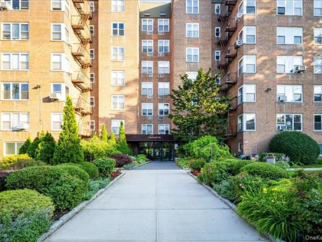 Condo for sale in Queens, Arverne