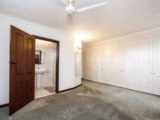 Room for rent in Bayswater, City of Bayswater