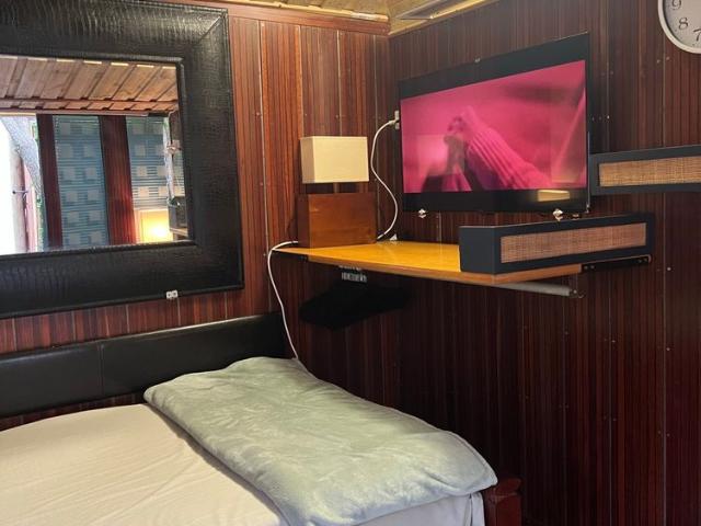 Room for rent in Camerons Creek, Victoria