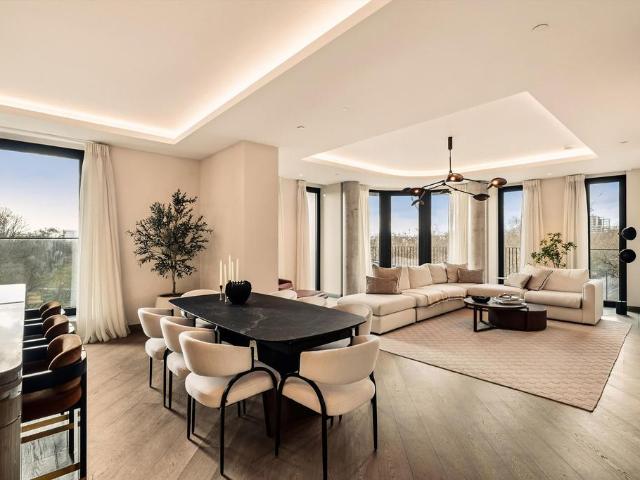 House for rent in Bayswater, Greater London