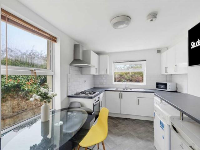 Room for rent in Pennycomequick, Plymouth