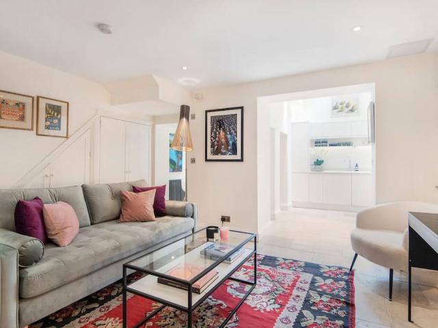 Apartment for rent in Bayswater, Greater London