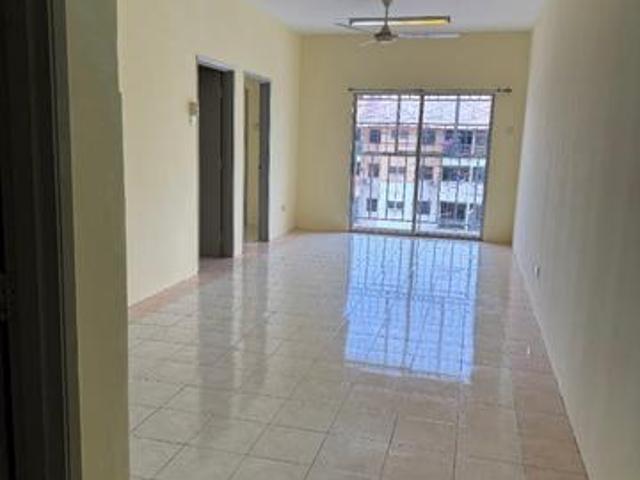 Apartment for sale in Port Klang, Selangor