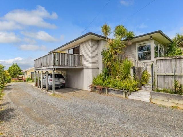 House for rent in Wairau Valley