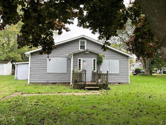 House for sale in Mastic Beach, Town of Brookhaven