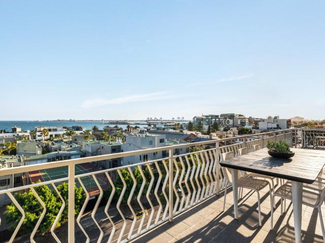 Apartment for rent in Port Melbourne, Melbourne