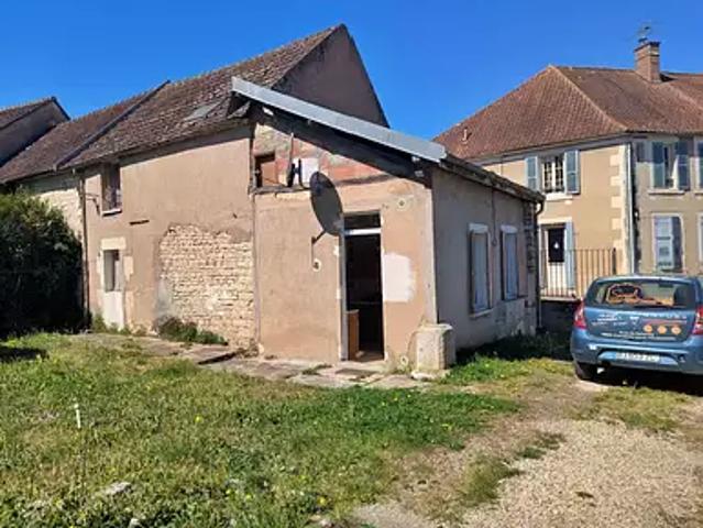 Maison vente à Auxerre, Bazarnes