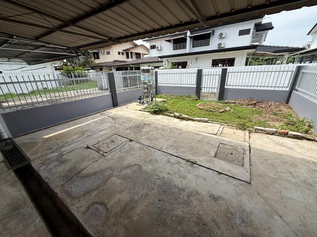 Terraced House for sale in Kuching, Bahagian Kuching