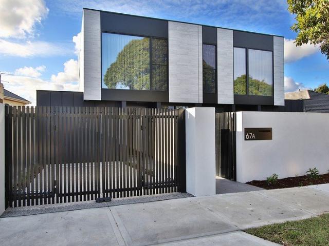 Townhouse for rent in Bentleigh East, Melbourne