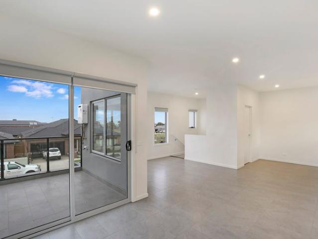 Townhouse for rent in Camerons Creek, Victoria