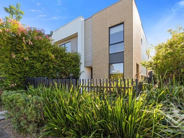 Townhouse for rent in Toombul, Queensland