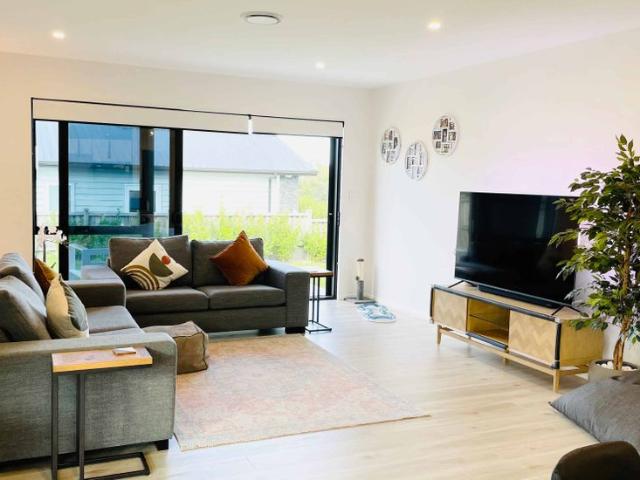 House for rent in Whangaparaoa, Oroua County