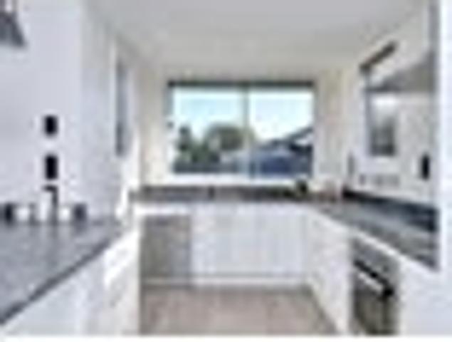 House for sale in Chaslands, Canterbury