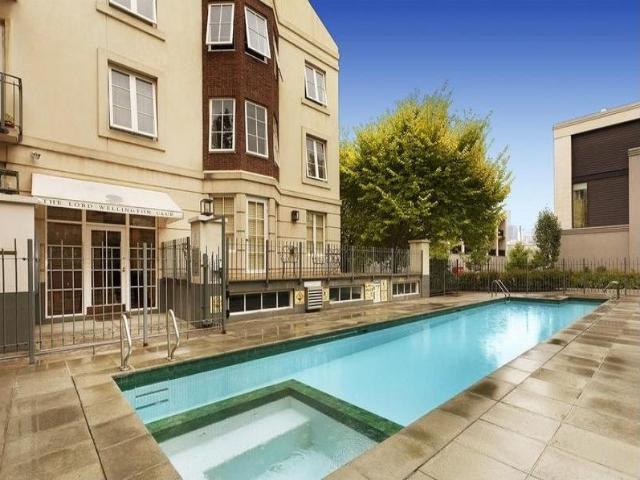 Apartment for rent in East Melbourne