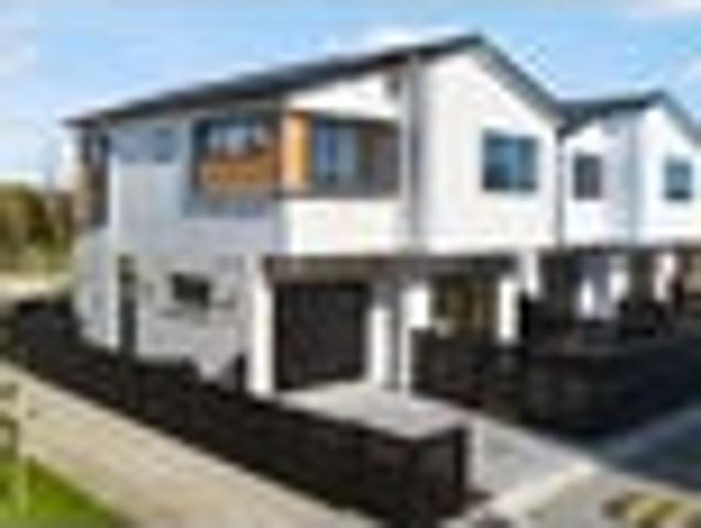 House for sale in Waitakere