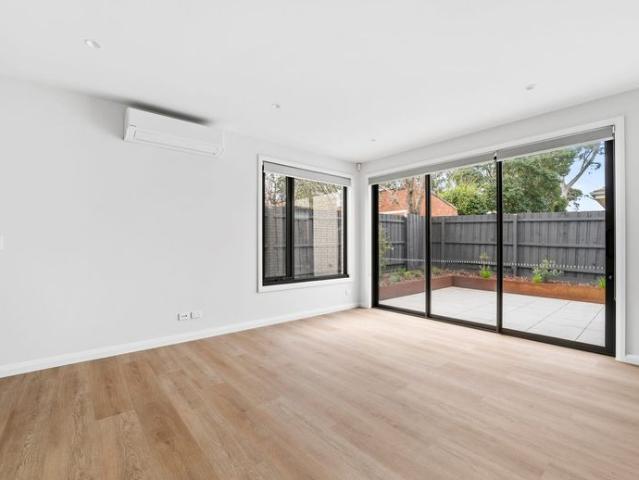 Townhouse for rent in Camerons Creek, Victoria