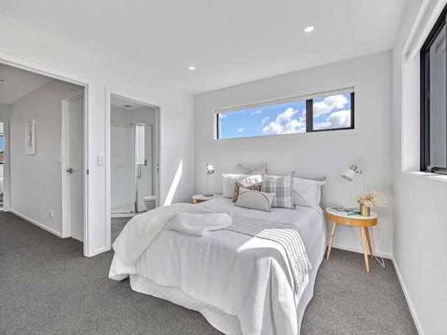 Townhouse for rent in Waitākere, Waitākere Ranges