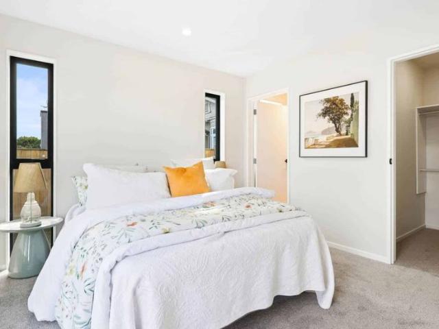 Townhouse for rent in Ōwairaka, Albert-Eden