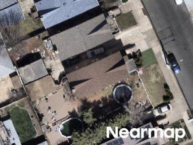 House for sale in Queens, Arverne