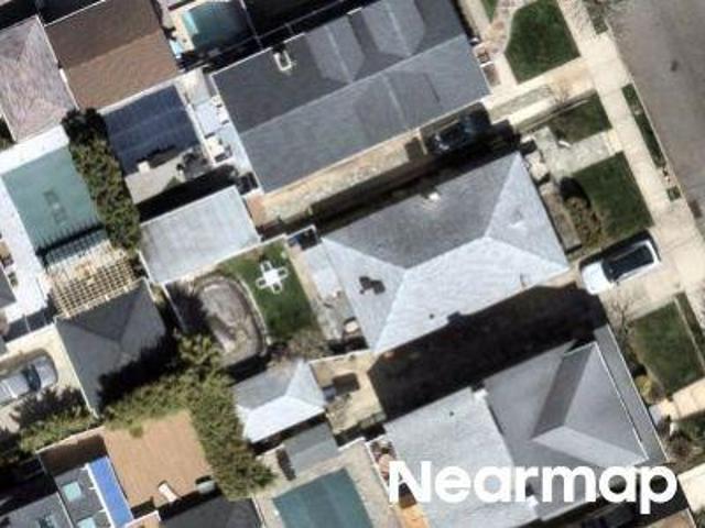 House for sale in Queens, Arverne