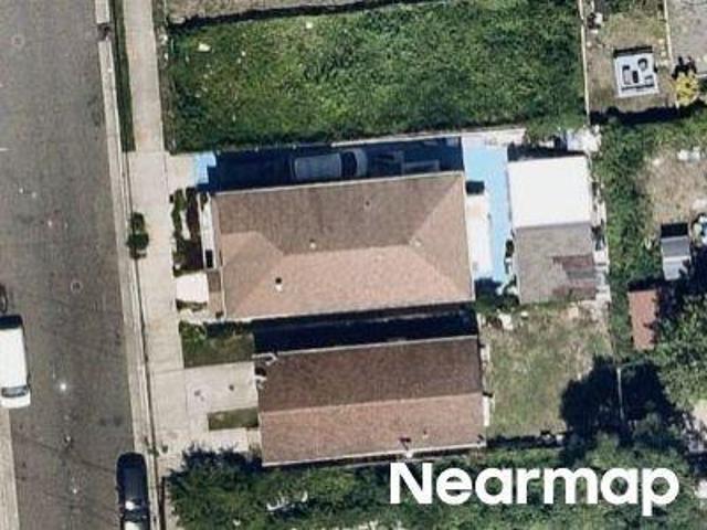 House for sale in Queens, Arverne