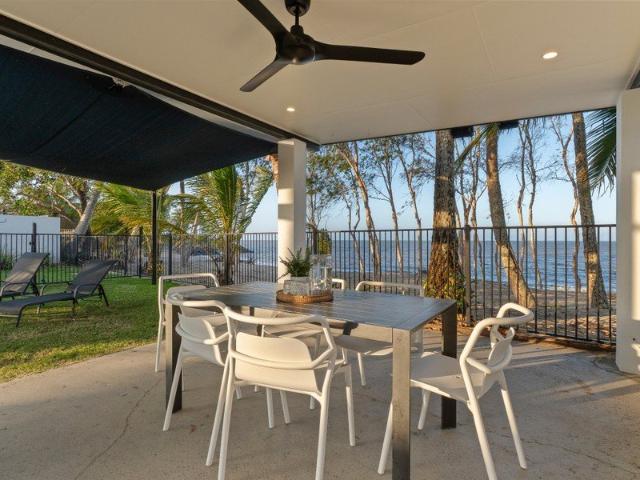 House for sale in Holloways Beach, Cairns