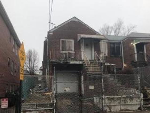 Condo for sale in The Bronx, Arverne