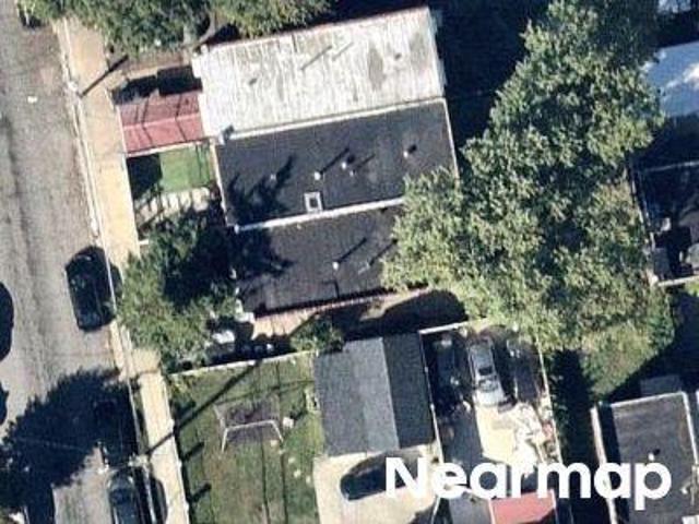 House for sale in The Bronx, Arverne