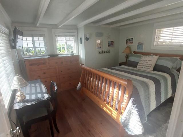 Room for rent in Corona Del Mar, California