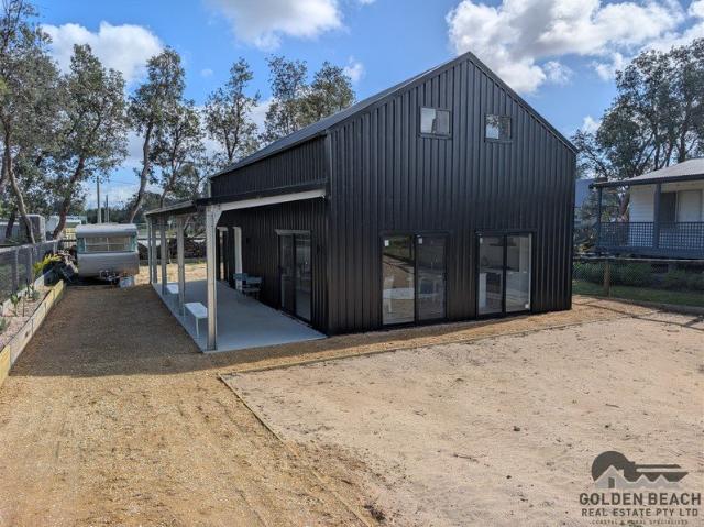 House for sale in Victoria