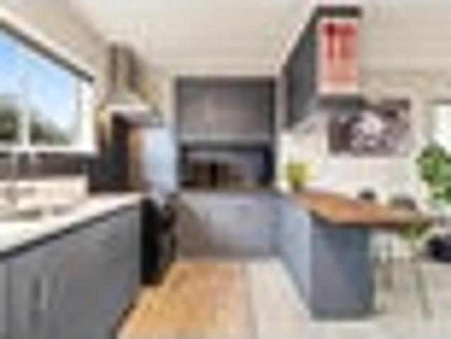House for sale in Otakou