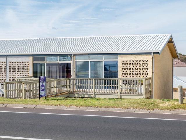 Townhouse for sale in Bunbury, Western Australia