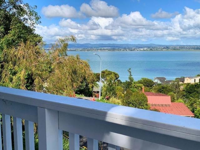 House for rent in Birkdale, Kaipātiki